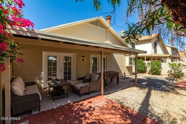 Building Photo - 2 bed 2 bath Chandler home!