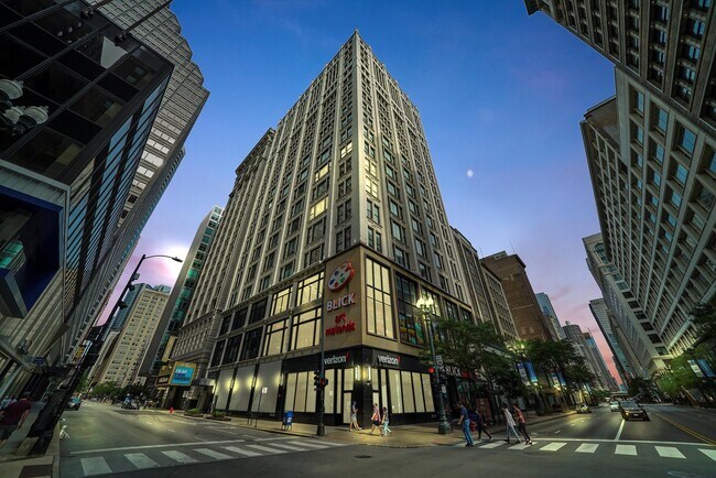 Building Photo - 8 W Monroe St