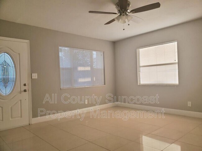 Foto del edificio - 2579 14th Ave N