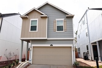 Building Photo - 3352 Vine Ter Trce