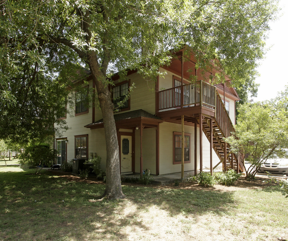 Building Photo - Speedway Condominiums