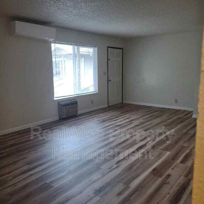 3050 NE Johnson St Unit 3, Roseburg, OR 97470 Condo for Rent in