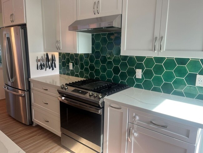 Building Photo - 3 Bedroom Home with Ocean Views in Point Loma