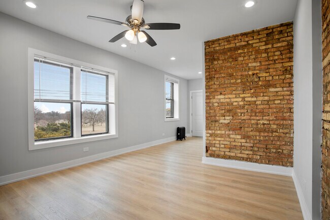 Foto del edificio - 1704 W Juneway Terrace