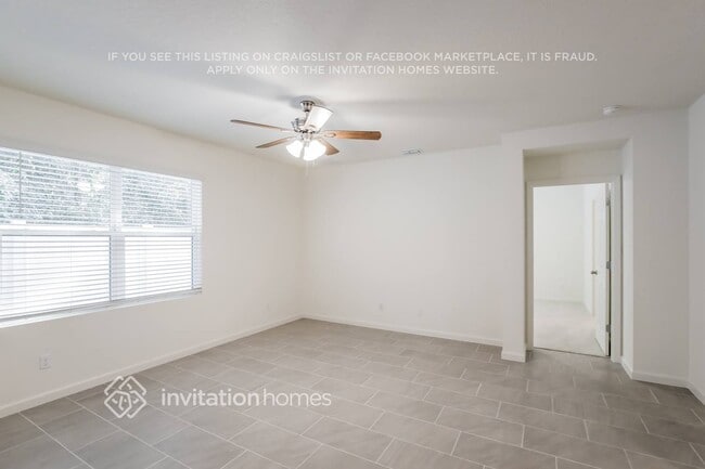 Building Photo - 9667 Seaspray Dr