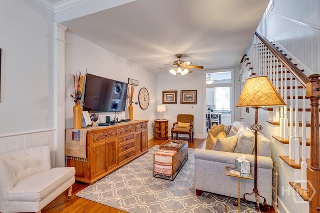 Foto del edificio - 513 E Harris St