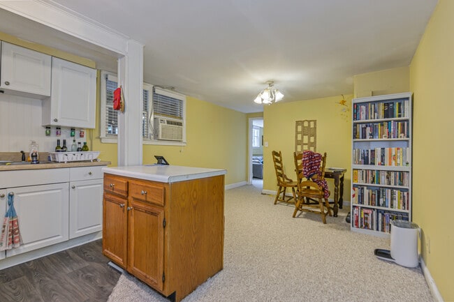 Photo - 1377 Scott Blvd House