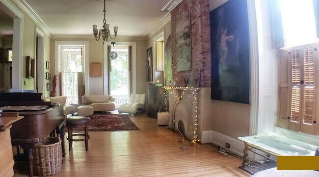 Foto del edificio - 121 W Coulter St
