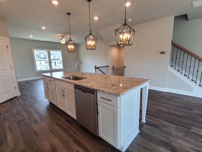 Building Photo - 700 Mulberry Cir