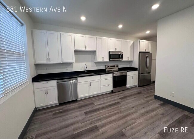 Foto del edificio - 881 Western Ave N