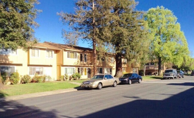 Foto del edificio - 5871 Bamford Dr
