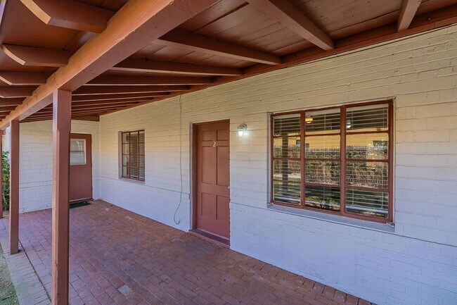 Foto del edificio - Two Bedrooms - Central Phoenix!