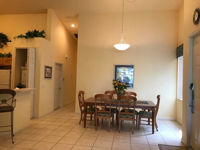 Foto del edificio - 8410 Mulligan Cir