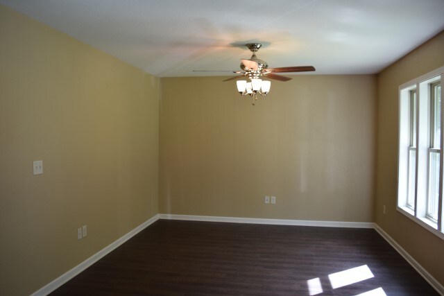 Building Photo - 2862 S Hill Ln