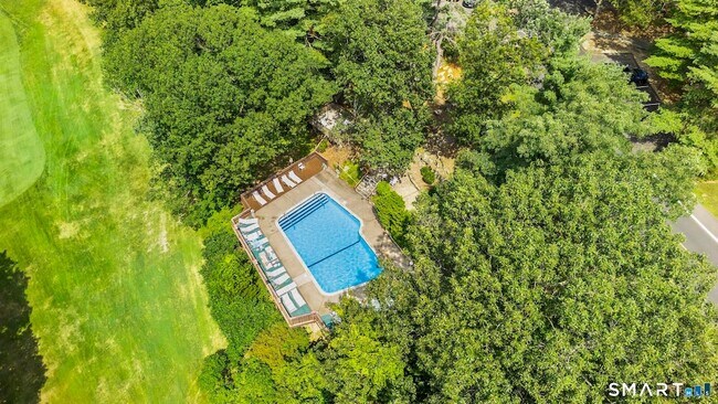 Foto del edificio - 43 Great Meadow Ln