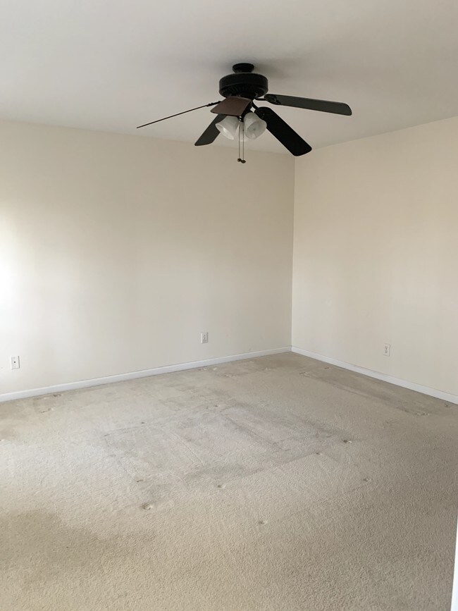 Foto del edificio - 8444 Carolina Lily Ln