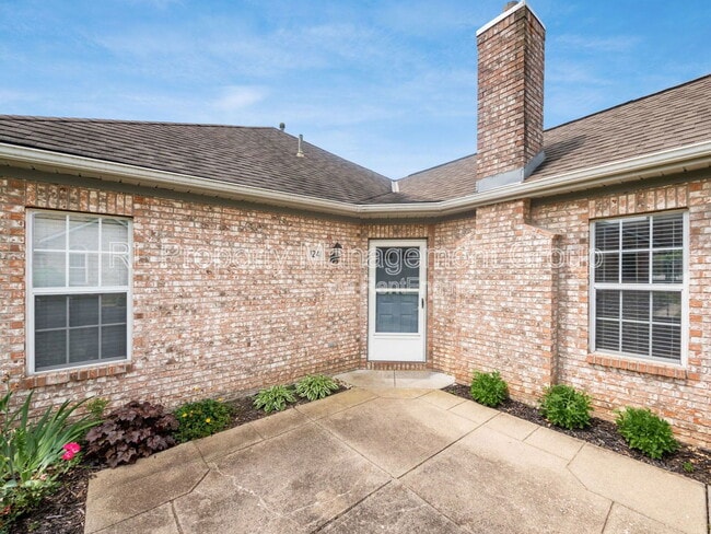 Building Photo - 1241 Villa Oaks Ct