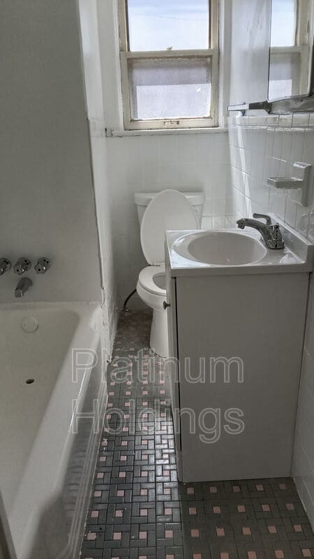 Building Photo - 1057 Neville Ave
