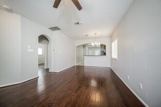 Building Photo - 4043 Mossy Pl Ln