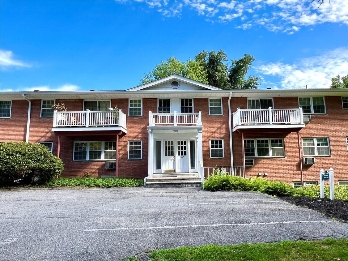 Primary Photo - 107 Nottingham Rd