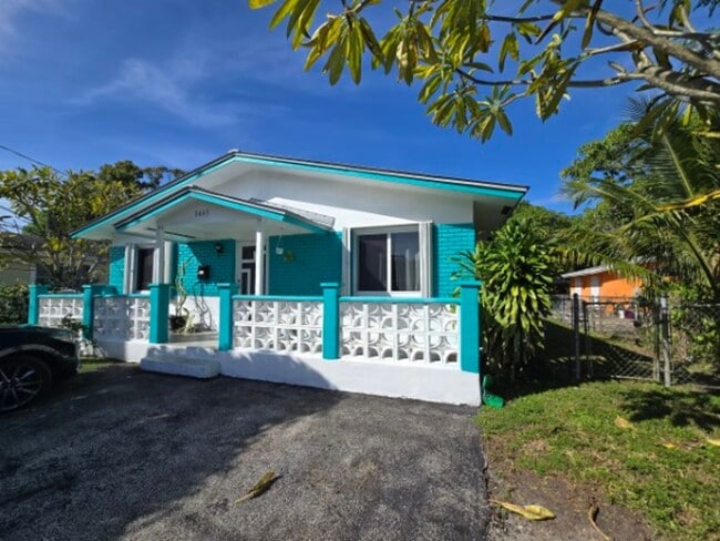 Comfortable Oakland Park Living - 3BR with Outdoor Space - Comfortable Oakland Park Living - 3BR with Outdoor Space House