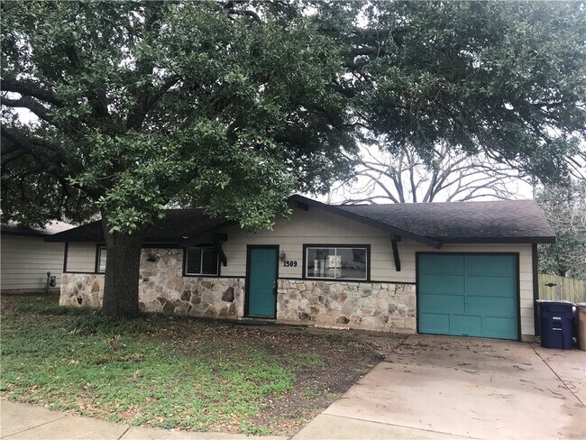 Foto del edificio - 1509 Wheless Ln