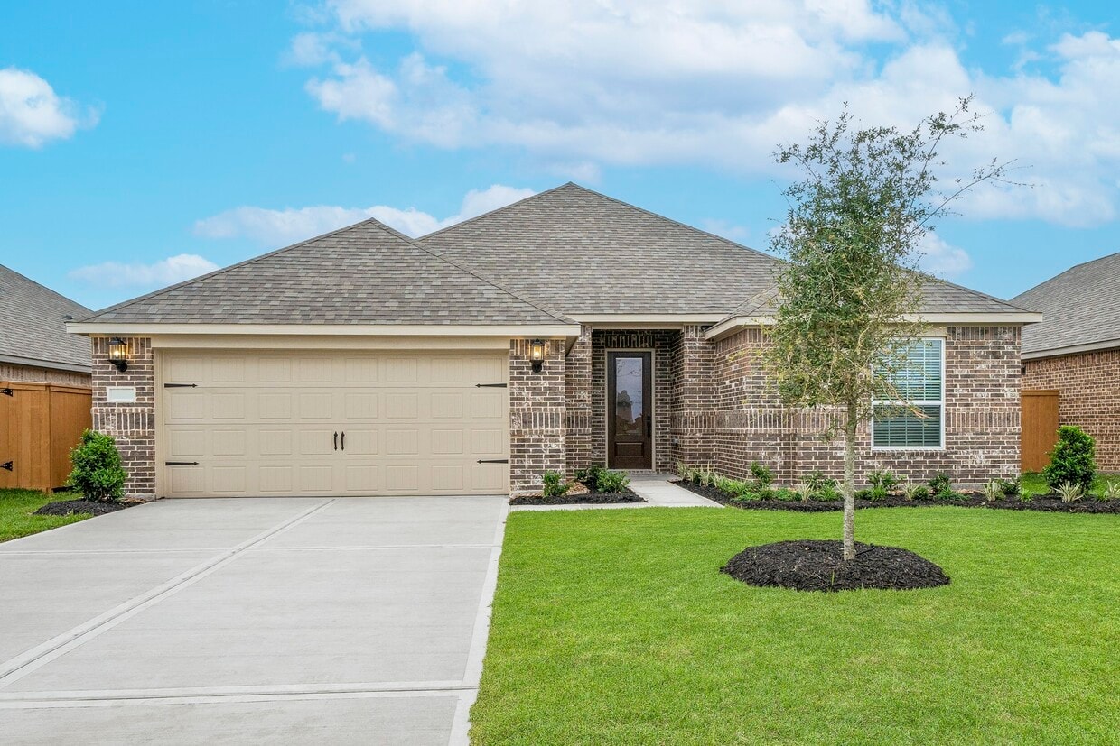 Primary Photo - 3210 Banyan Dr