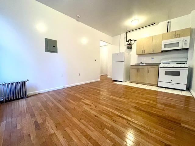 Building Photo - 2 bedroom in NEW YORK NY 10040