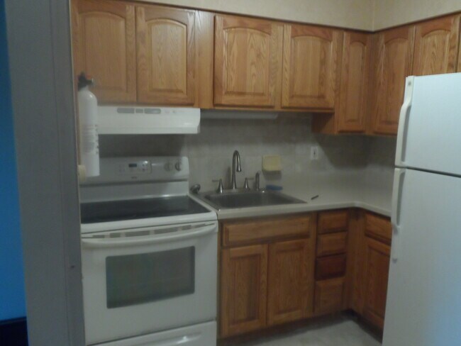 Building Photo - 50 N Fellowship Rd