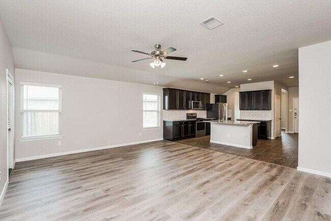 Foto del edificio - 3210 Sumac Dr