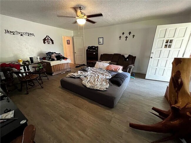 Foto del edificio - 1110 W Elder Ave