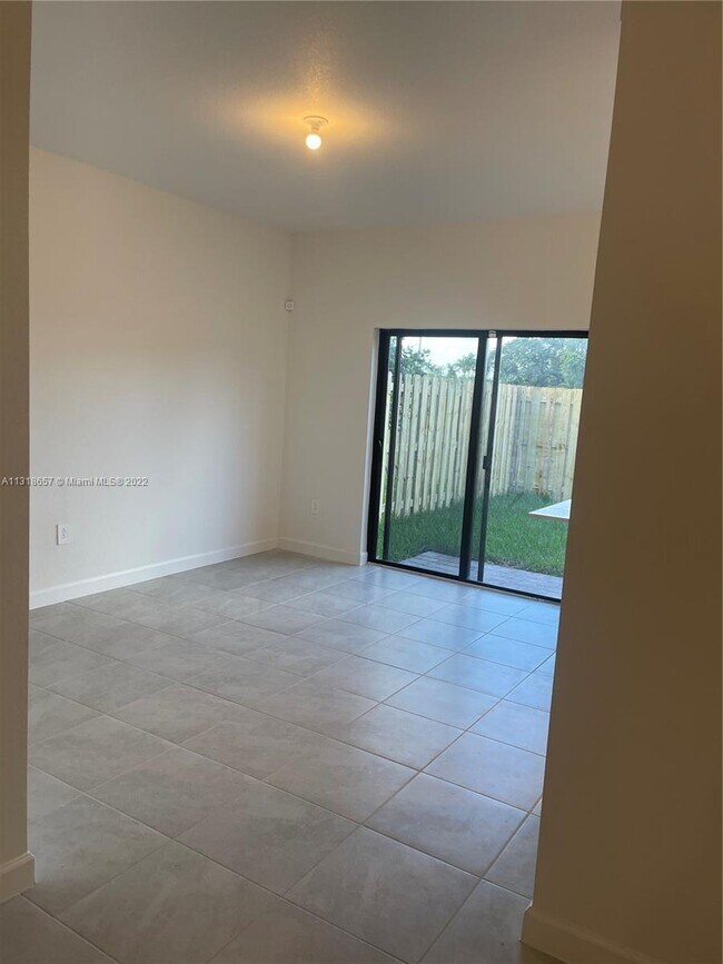 Foto del edificio - 24704 SW 119th Pl