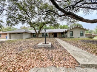 Building Photo - 219 Laramie Dr