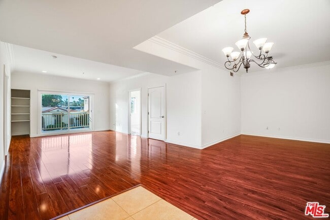 Foto del edificio - 3328 Oakhurst Ave