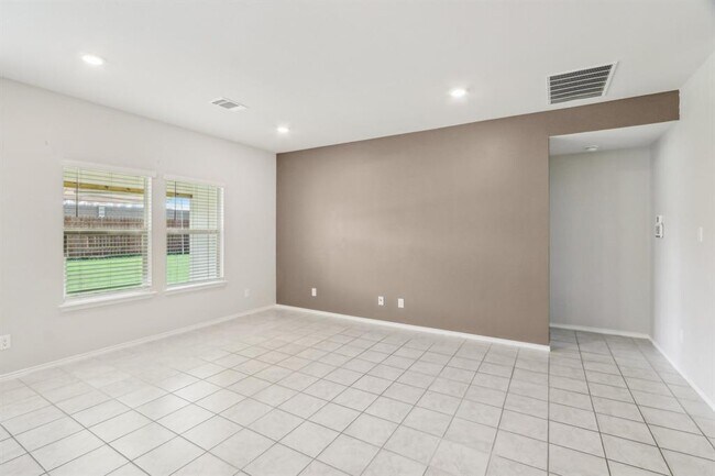 Foto del edificio - 9701 Kensley Rose Dr