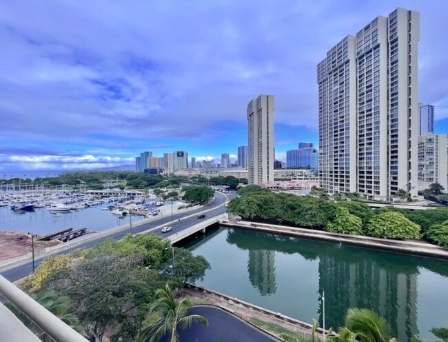 Building Photo - 1676 Ala Moana Blvd