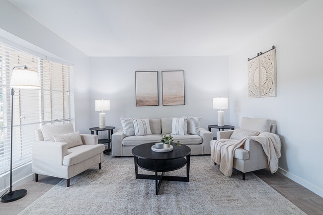 Building Photo - Yorktown