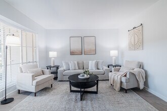 Building Photo - Yorktown