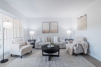 Building Photo - Yorktown