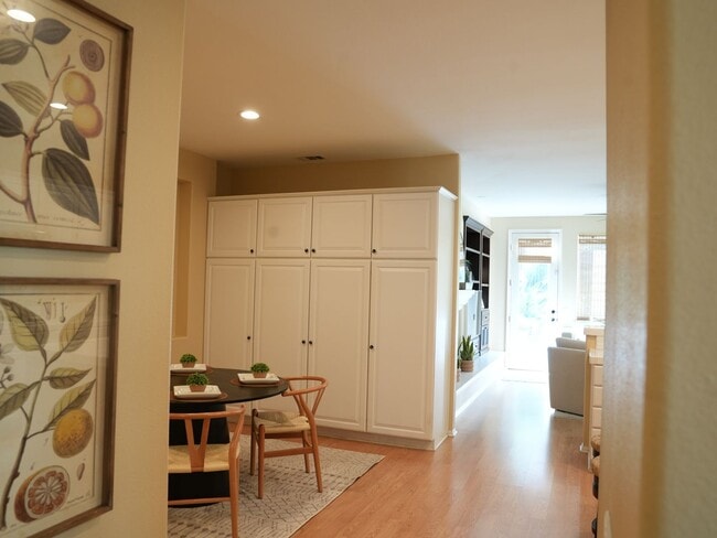 Building Photo - Cozy Stevenson Ranch Home on a Quiet Cul-D...