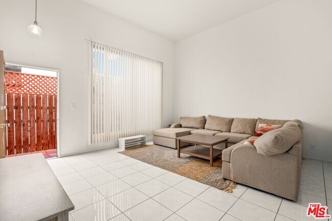 Foto del edificio - 1528 Berkeley St