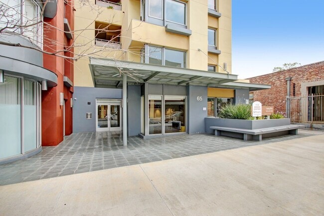 Interior Photo - Messina