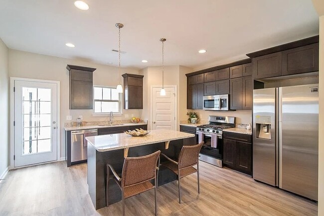 Foto del edificio - 1414 White Dutch Ln