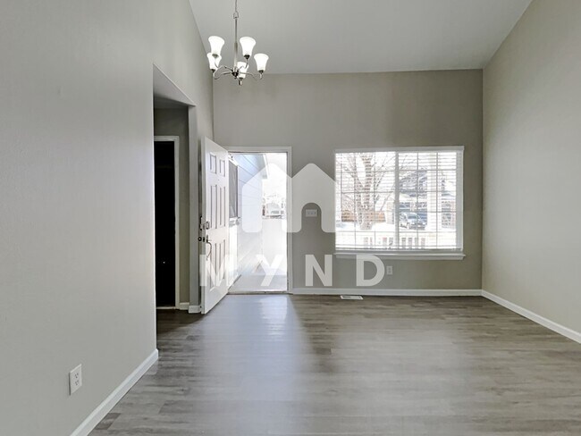 Building Photo - 5912 S Tempe Way