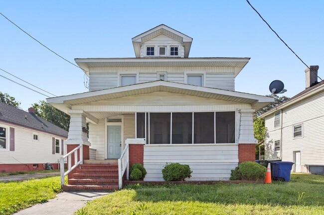 Photo - 740 29th Street House
