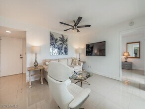 Building Photo - 3635 Boca Ciega Dr