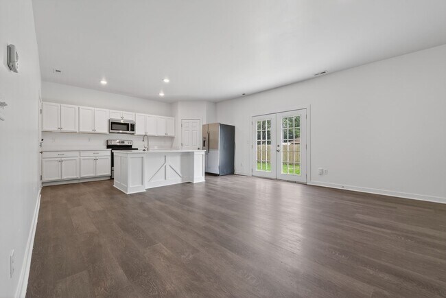 Foto del edificio - 225-229 W 3rd St