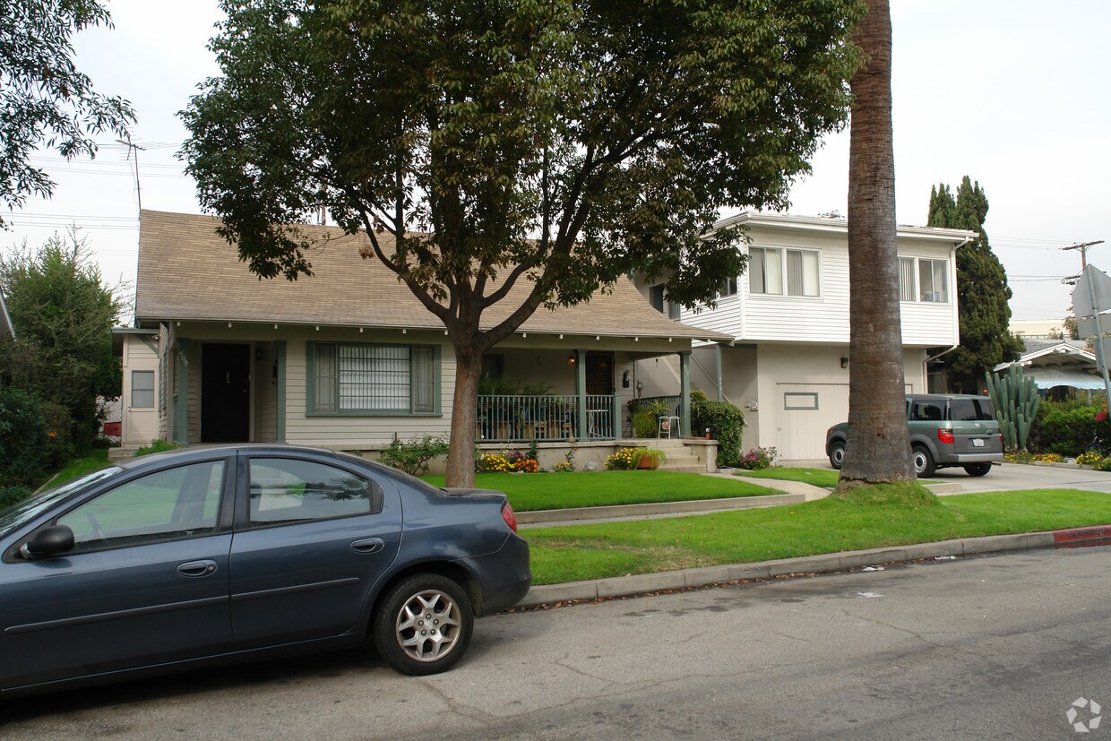 Foto principal - 409-413 E Lomita Ave