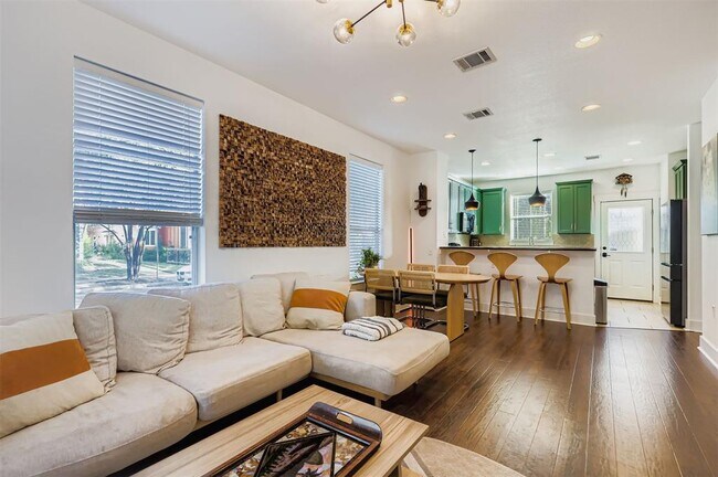 Foto del edificio - 1601 Miriam Ave