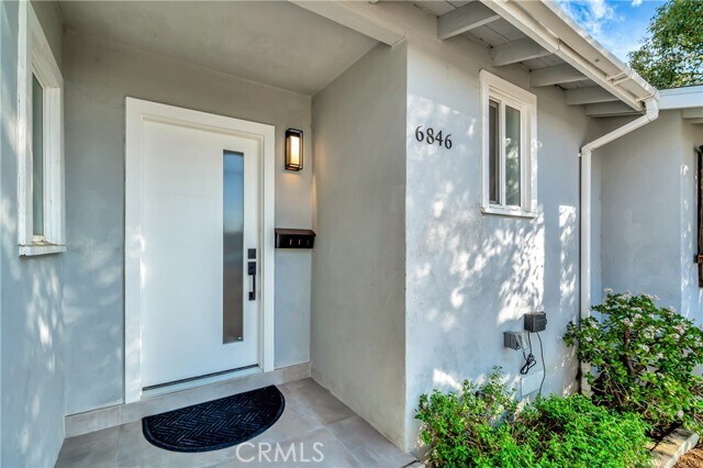 Building Photo - 6846 Glade Ave